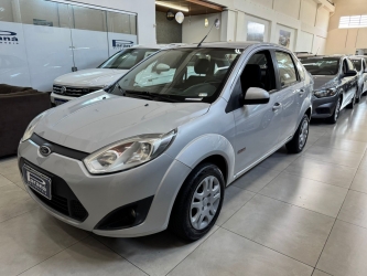 Fiesta Sedan 1.6 (flex)