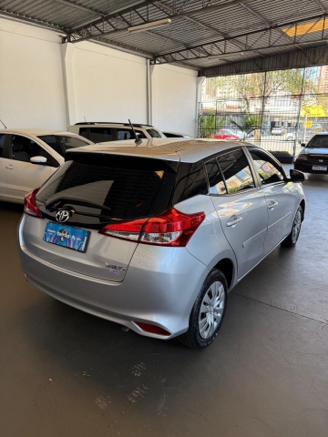 Toyota Yaris 1.3 Xl Live CVT - foto 5