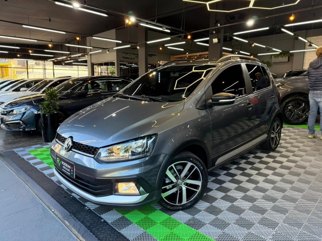 On　WF グレー Rossoni Veiculos - 2020 Volkswagen Fox 1.6 Xtreme Cinza Básico