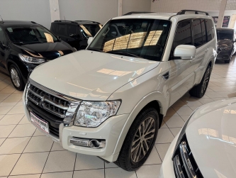Pajero Full 3.2 DI-D 5D HPE 4WD