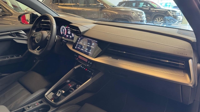 Audi A3 2.0 Hybrid Perform Black S Tronic - foto 5