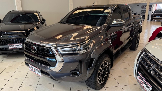 Toyota Hilux Cd 2.8 TDI Srx Plus 4wd - foto 2