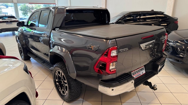 Toyota Hilux Cd 2.8 TDI Srx Plus 4wd - foto 4