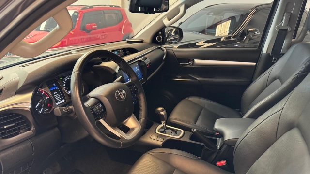 Toyota Hilux Cd 2.8 TDI Srx Plus 4wd - foto 5
