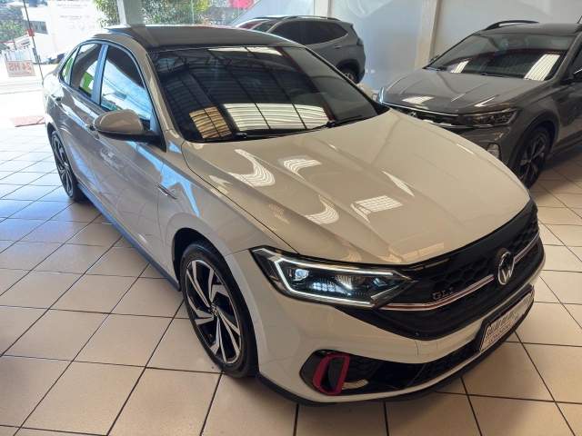 Volkswagen Jetta 2024 à venda