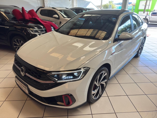 Volkswagen Jetta 2.0 350 TSI GLi DSG - foto 2