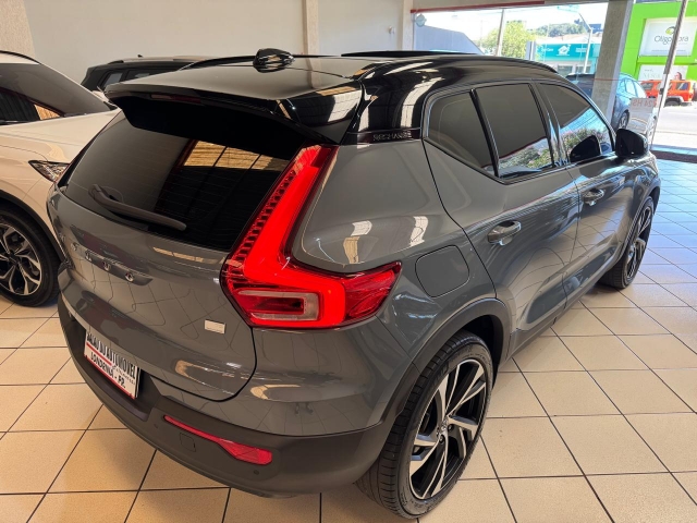 Volvo XC40 1.5 T5 R Design Recharge Dct - foto 4