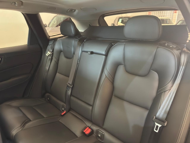 Volvo XC60 2.0 T8 Recharge Ultimate Hybrid Awd - foto 9