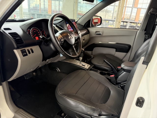 Mitsubishi L200 Triton 3.2 Did H Hpe 4wd (aut) - foto 20
