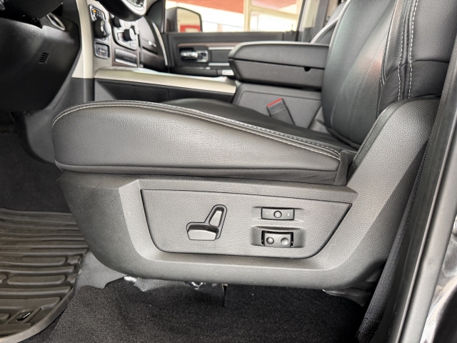 Ram Classic 5.7 V8 Laramie 4wd - foto 20