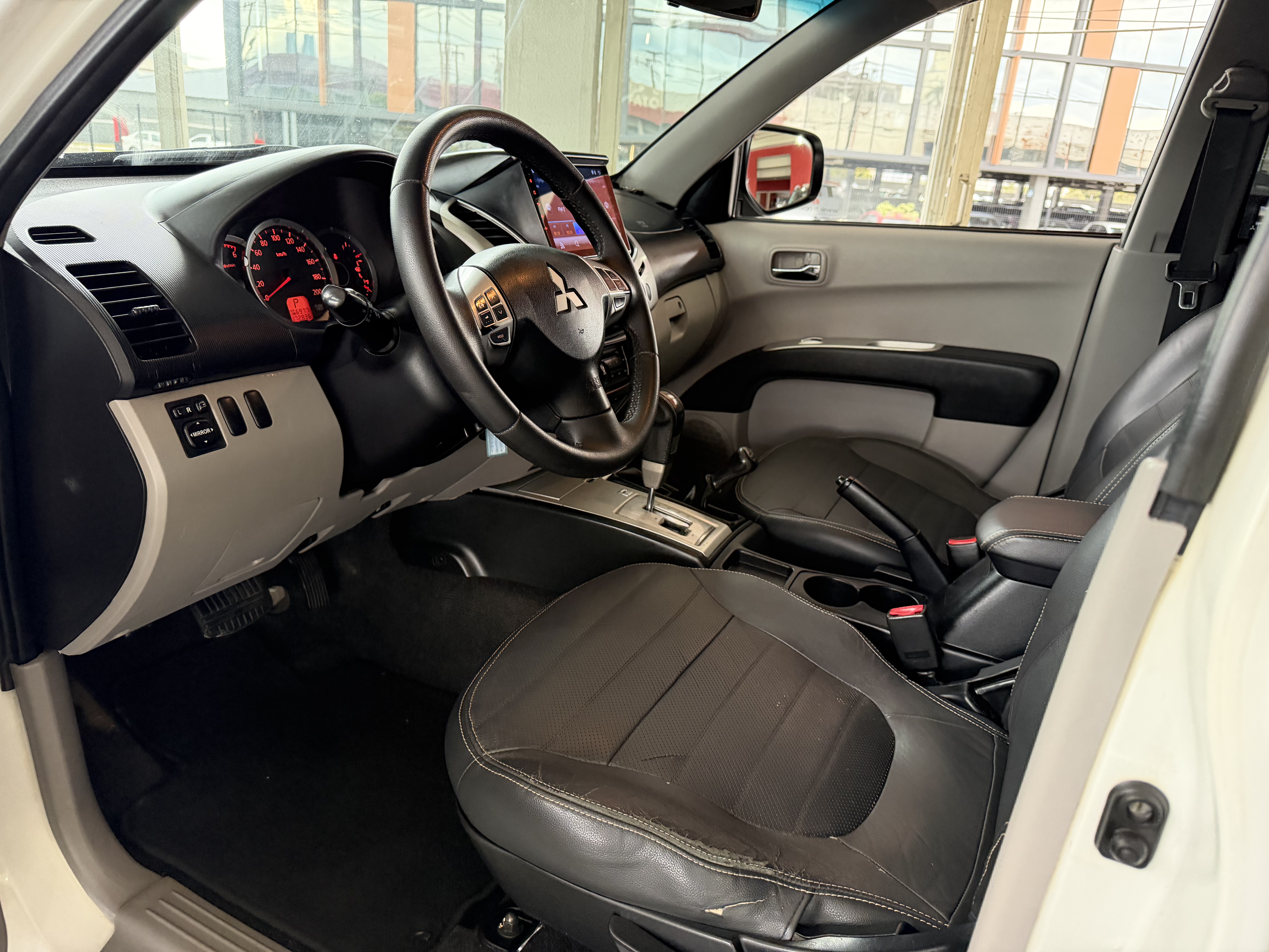 Mitsubishi L200 Triton 3.2 Did H Hpe 4wd (aut) - foto 19