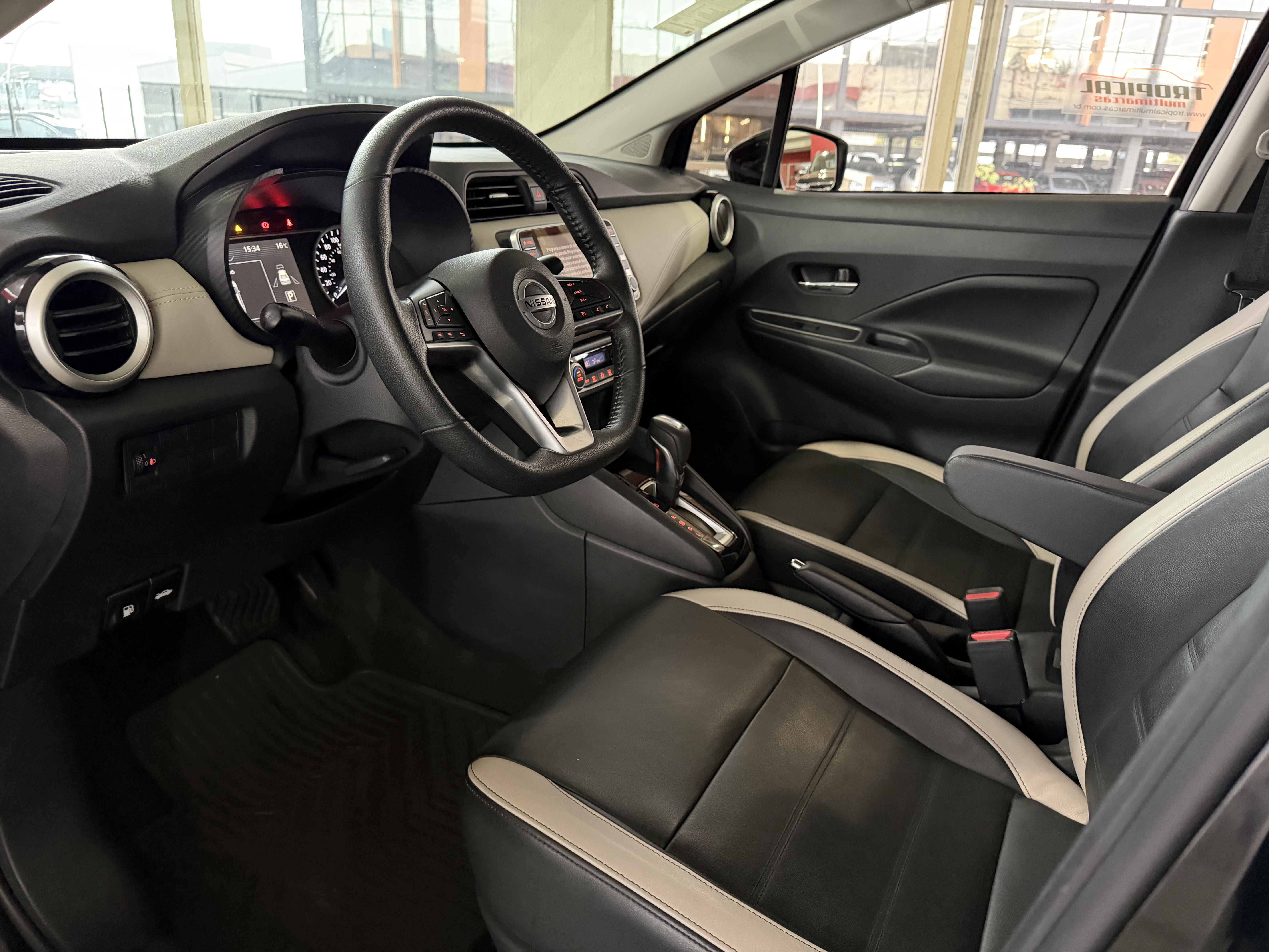 Nissan Versa 1.6 Exclusive CVT - foto 19