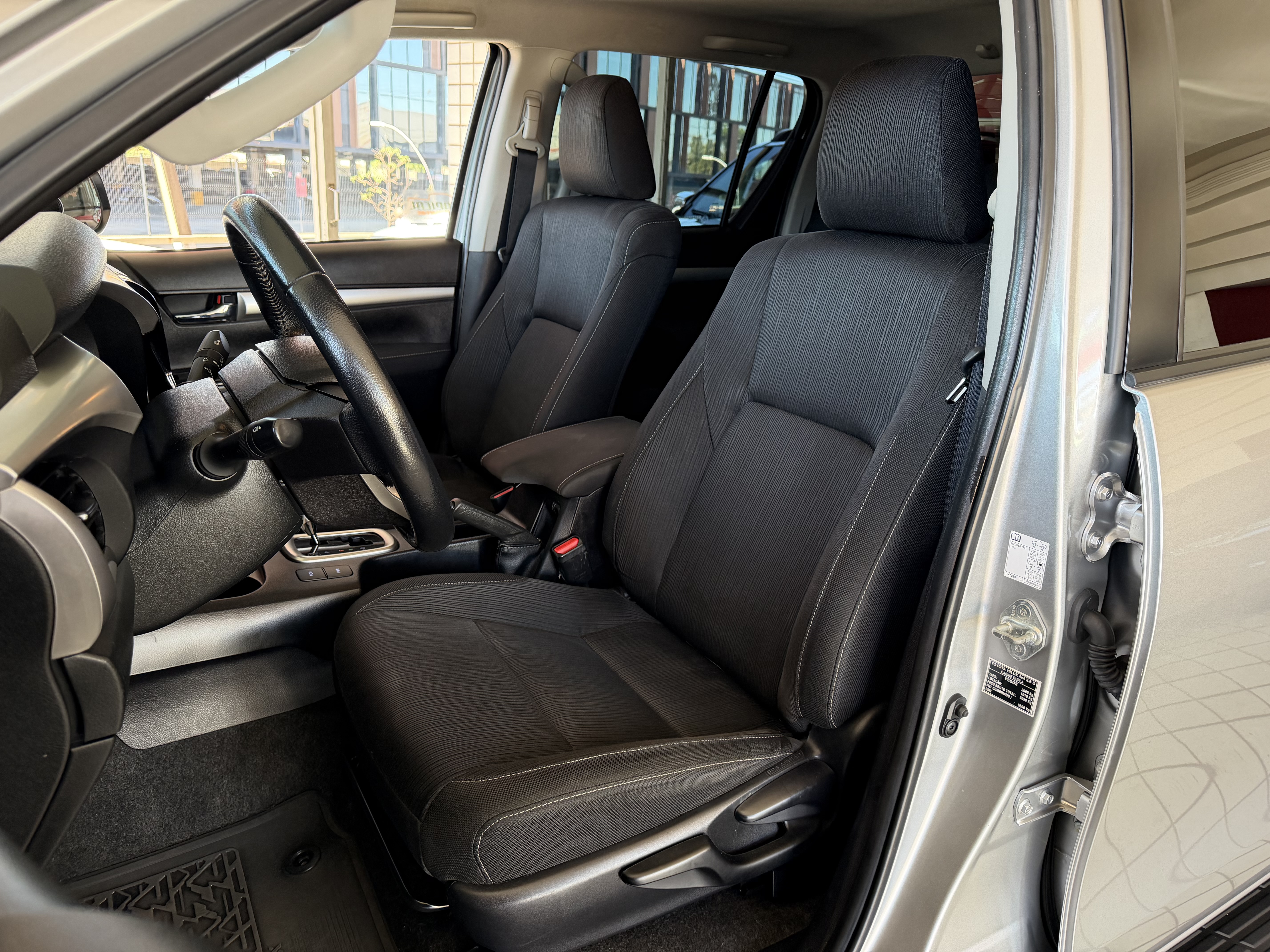 Toyota Hilux Cd 2.8 TDI Sr 4wd - foto 17
