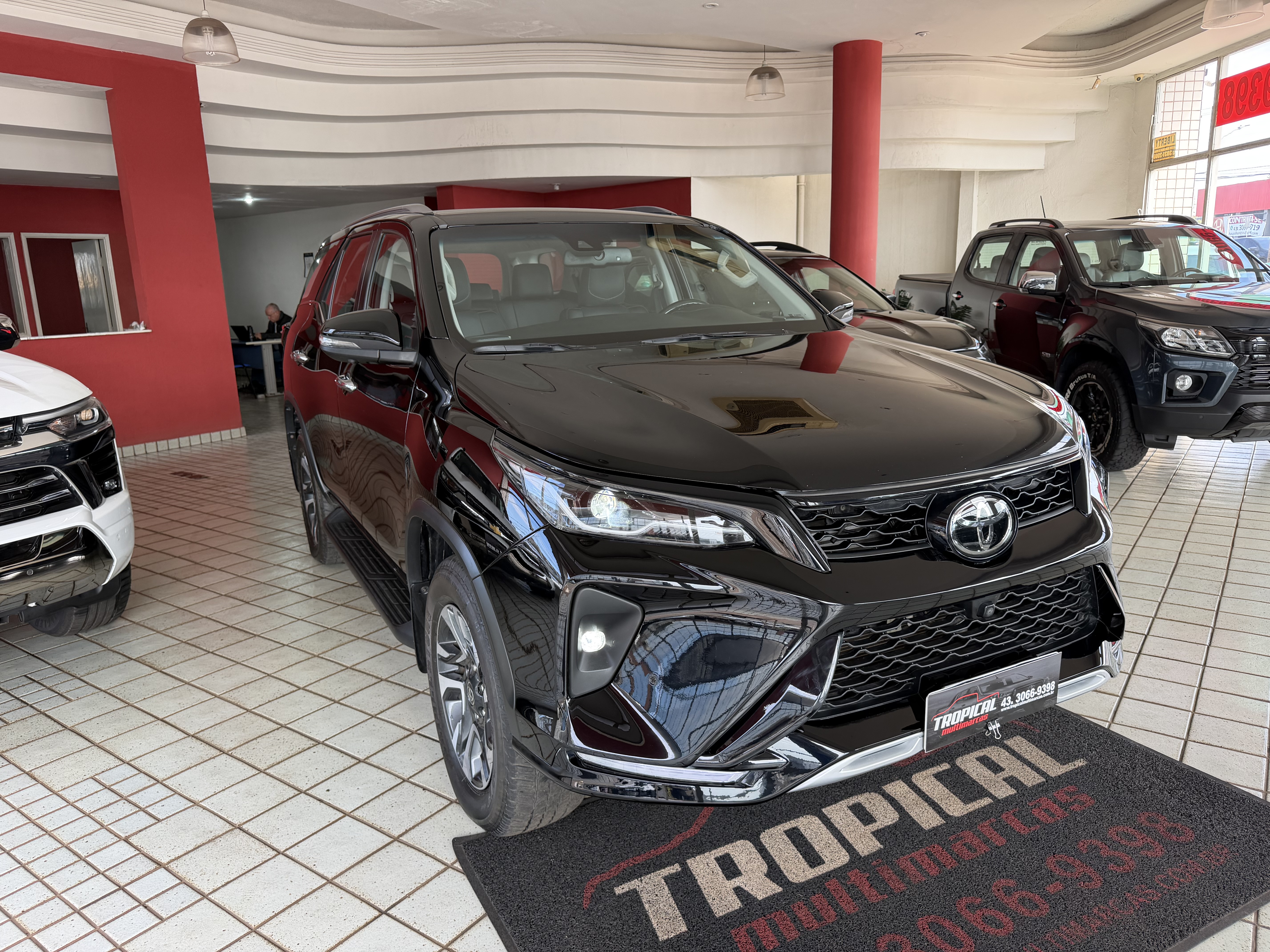 Toyota SW4 2.8 TDI Srx Platinum 7l 4X4 4wd (aut) - foto 3