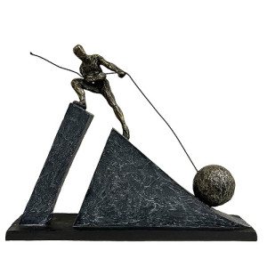 Escultura Homem Puxando  Bola