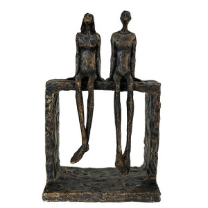 Escultura Casal Sentados