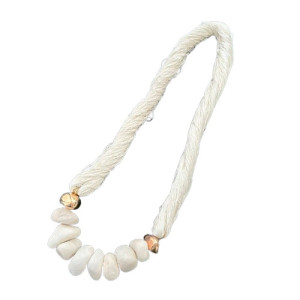 Colar Quartzo Branco e Pedra Dourada