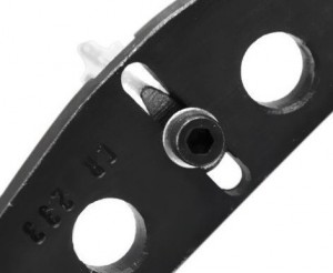 Ferramenta para Travar o Volante do Motor Regulável -Uso Universal  - CR 233 - 