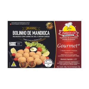 Bolinho de Mandioca com Carne de sol e creeam cheese