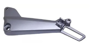 SUPORTE PEDALEIRA TRASEIRA BACALHAU TITAN 00/04 ES (L/D)