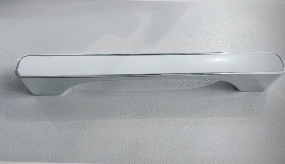 PUXADOR CROMADO UV BRANCO BERTOLINI 192MM