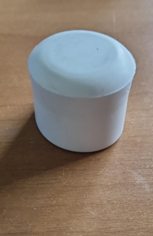 Ponteira Pvc Para Móveis Externa Branca - 1-1/2 ou 38,10 mm