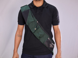 Cinto utilitário transpassado.