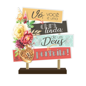 ENFEITE DE MESA COM PLAQUINHA VÓ VOCÊ É UMA OBRA...17X17