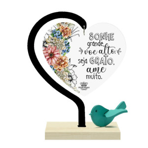 ENFEITE DE MESA COM CORAÇÃO EM ACRILICO SONHE GRANDE...CELEBRAÇÃO 17X13,5