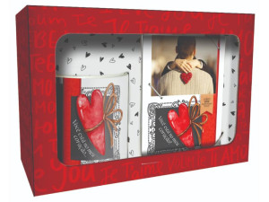 CAIXA PRESENTE COM PORTA RETRATO E CANECA VOCE ESTÁ NO MEU CORAÇÃO 16X23X8,5