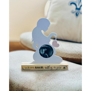 ENFEITE DE MESA COM PORTA RETRATO GESTANTE ROSA...BRISA 22X20X4,5