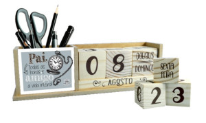 CALENDÁRIO PERMANENTE COM PORTA LÁPIS PAI TODAS AS HORAS 8X27,5X6,5