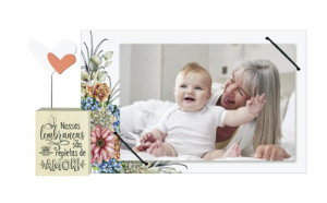 PORTA-RETRATO COM ELÁSTICO E CUBO NOSSAS LEMBRANÇAS VÓ...CELEBRAÇÃO 12X23X3