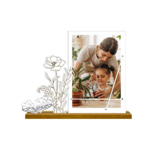 PORTA-RETRATO ELÁSTICO COM APLIQUE FLORES E BORBOLETA... AURORA 1 18X23