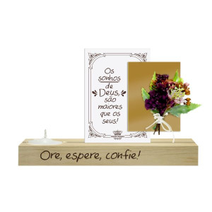 ENFEITE DE MESA COM VELA E FLORES OS SONHOS DE DEUS...FLORESCER 13X20X4,5