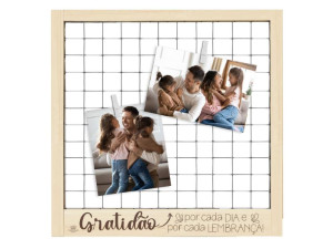 PORTA-RETRATO CRU COM TELA GRATIDÃO POR CADA DIA...BORBOLETA 33,5X33,5