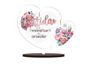 ENFEITE DE MESA COM CORAÇÃO EM ACRILICO E APLIQUE GRATIDÃO...16X18X4,5