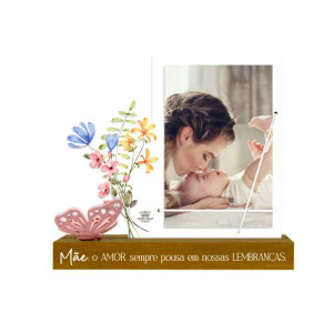 PORTA-RETRATO ELÁSTICO COM APLIQUE BORBOLETA MÃE É O AMOR...18X23