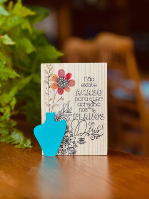 PLACA DE MESA CRU COM APLIQUE NÃO EXISTE ACASO...JARDIM...14X11