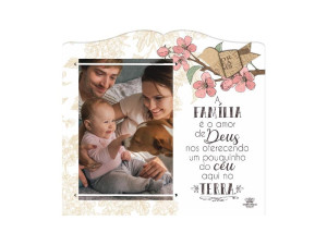 PORTA-RETRATO COM ELÁSTICO A FAMÍLIA É O AMOR DE DEUS...CEREJEIRA 19,5X21,5