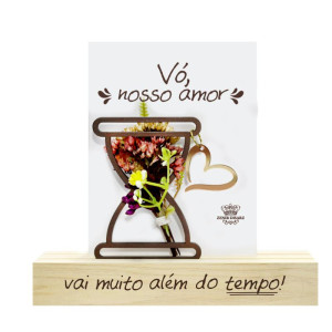 ENFEITE DE MESA COM APLIQUE VÓ NOSSO AMOR...FLORESCER 15X16X4,5