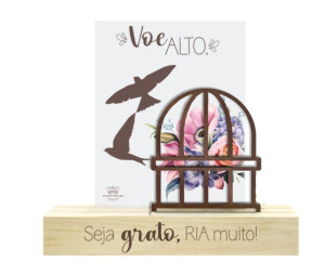 ENFEITE DE MESA COM APLIQUE VOE ALTO...15X16X4,5