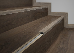 Perfil Frontal de Escada Eucafloor Tecno 2,10m - Cor 18 Perfil Frontal de Escada Eucafloor Tecno 2,10m - Cor 18