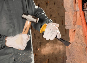 Marreta Oitavada 1000 g Tramontina Basic com Cabo de Madeira - 