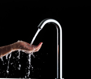 Torneira Lorenzetti Lorensense Bica Alta 1187 C80 Acionamento Automático Com Sensor - 