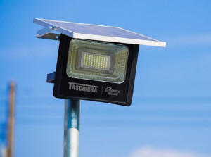 Refletor led solar Taschibra tr sun 60W 6500W preto 1503009802 - 