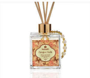 Difusor de Perfume para Ambientes Cereja e Avelã 250ml Difusor de Perfume para Ambientes Cereja e Avelã 250ml
