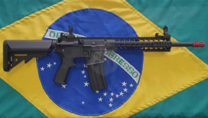 RIFLE AIRSOFT ROSSI AR15 NEPTUNE MOD 10 ELET 6MM