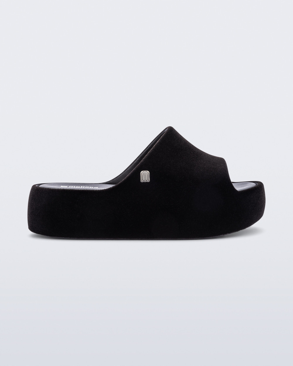 MELISSA FREE PLATFORM SLIDE VELVET AD MELISSA FREE PLATFORM SLIDE VELVET AD