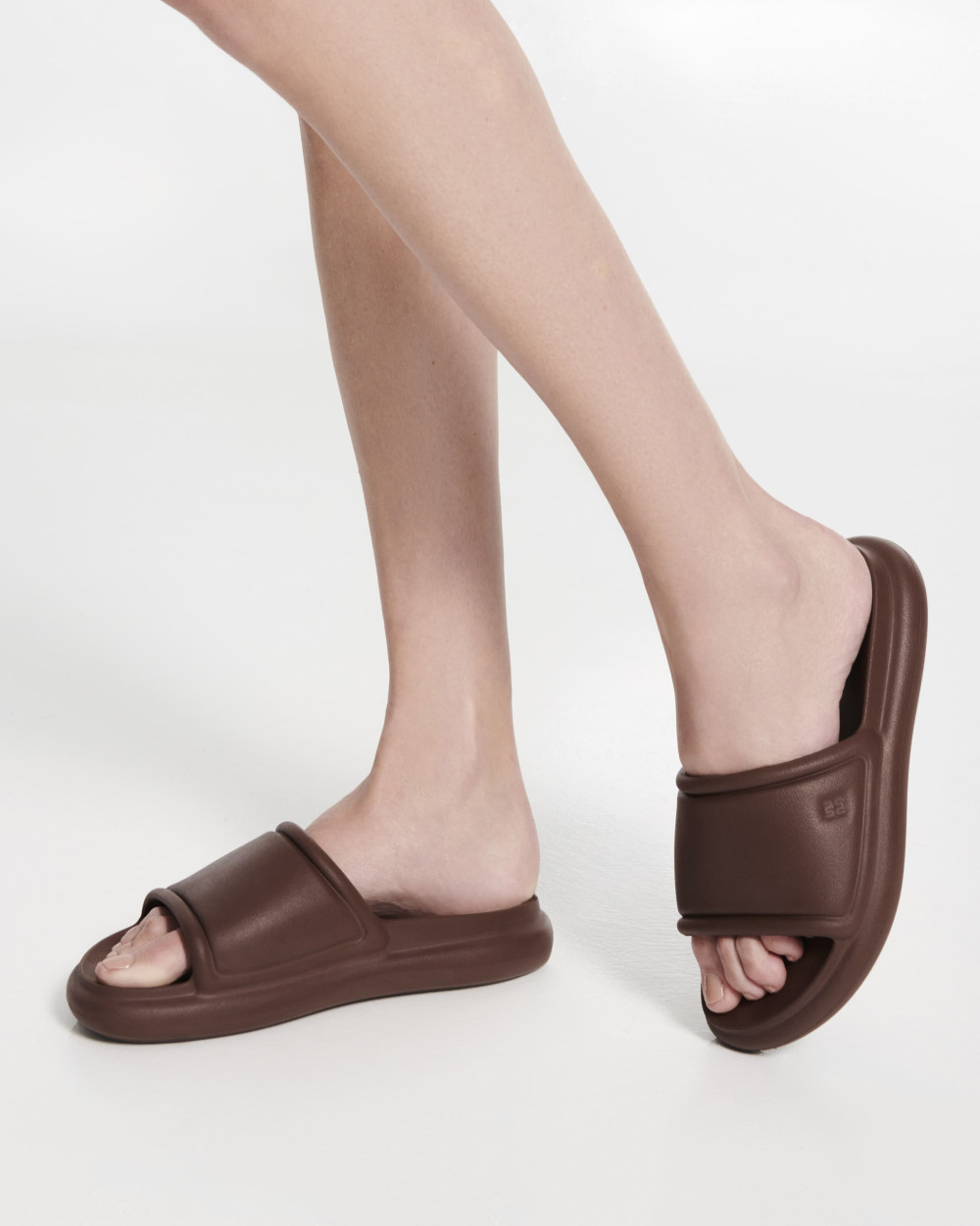 MELISSA FREE PUFF SLIDE AD